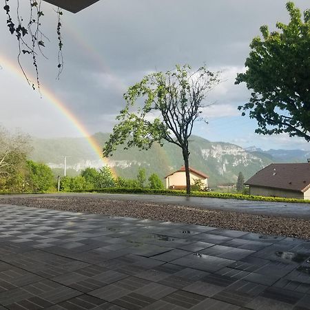 Un Pied Devant L'Autre Sainte-Marie-D'Alvey 外观 照片