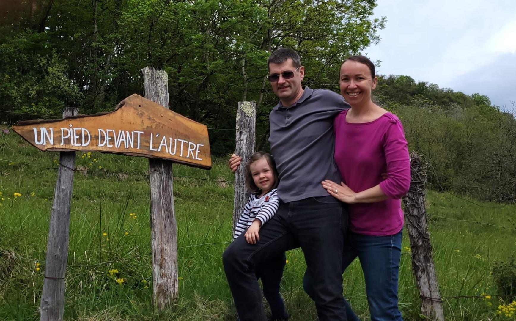 Un Pied Devant L'Autre Sainte-Marie-D'Alvey 外观 照片