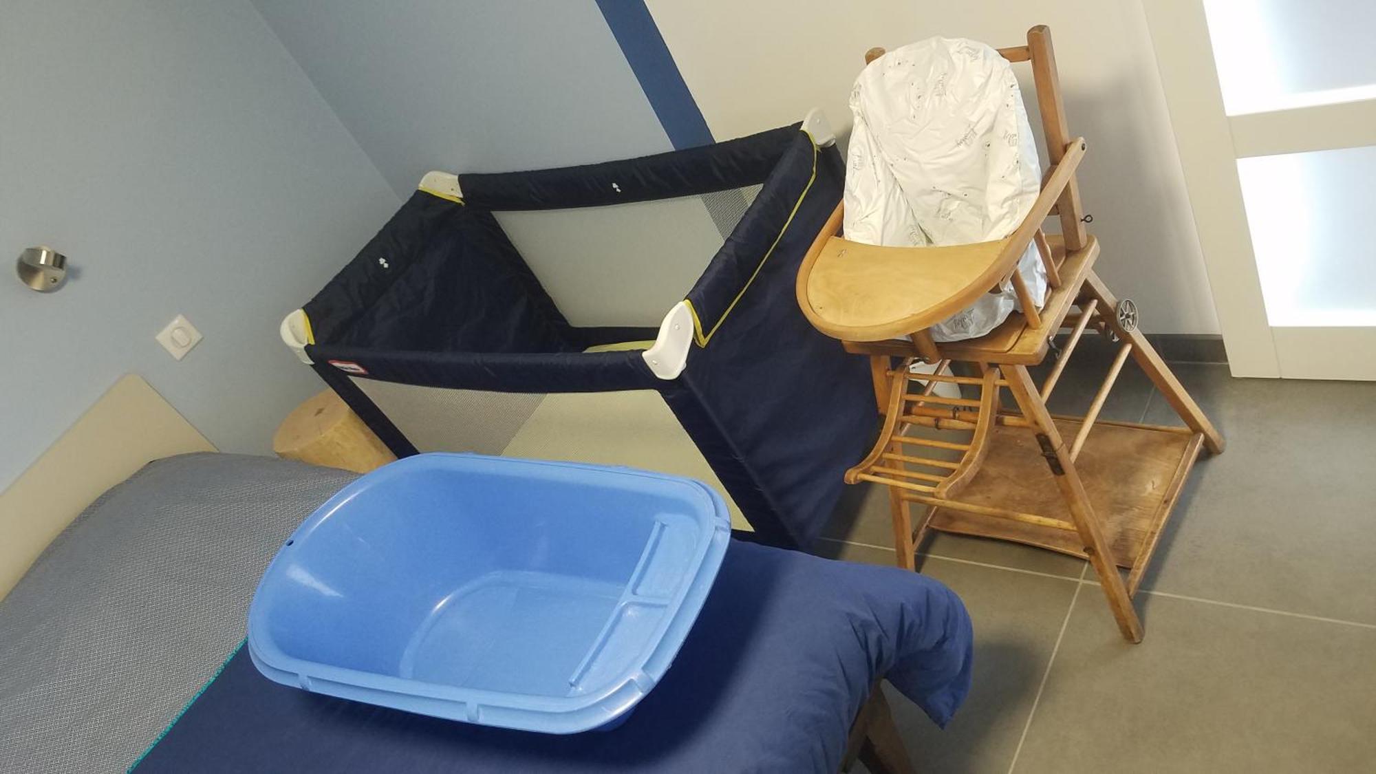 Un Pied Devant L'Autre Sainte-Marie-D'Alvey 外观 照片