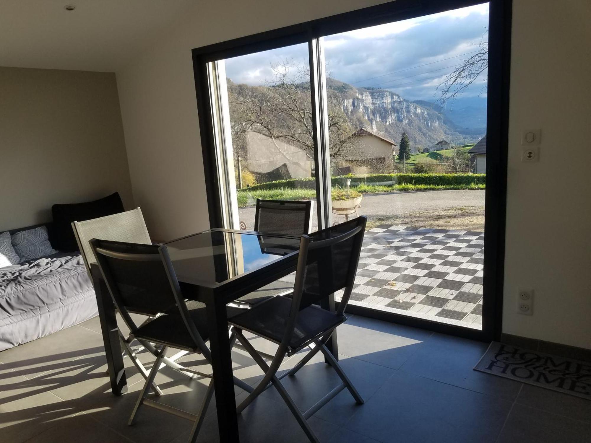 Un Pied Devant L'Autre Sainte-Marie-D'Alvey 外观 照片